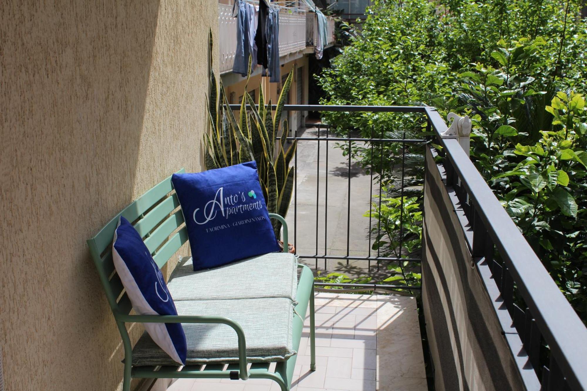 Anto'S Apartment - Giardini-Naxos Exterior foto